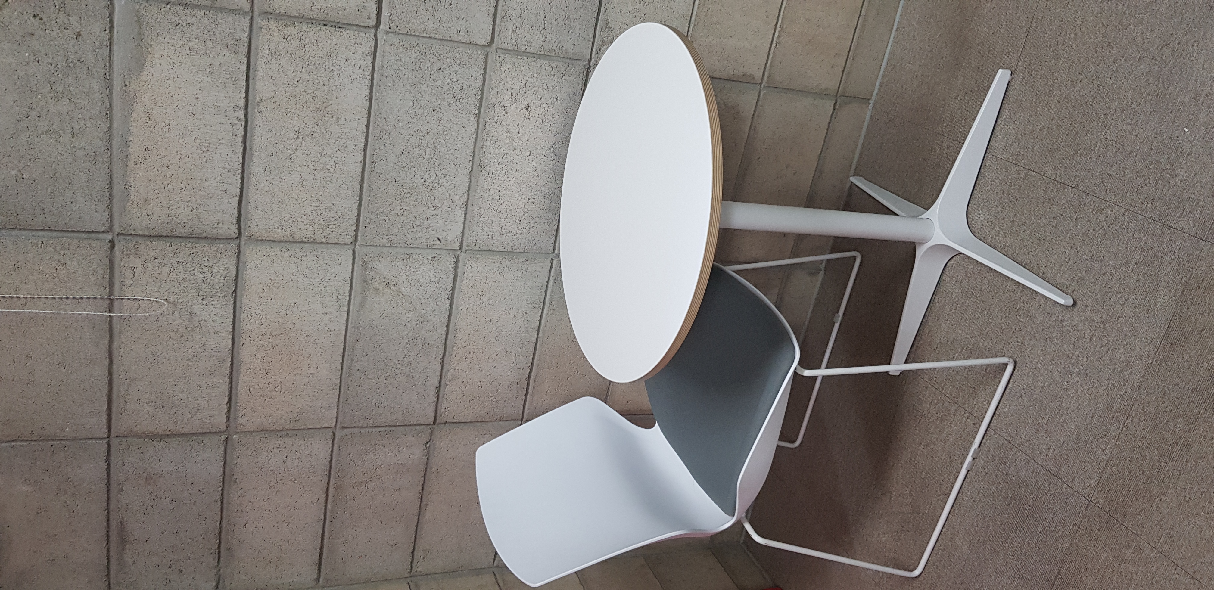 토파스 600 카페 원형 테이블